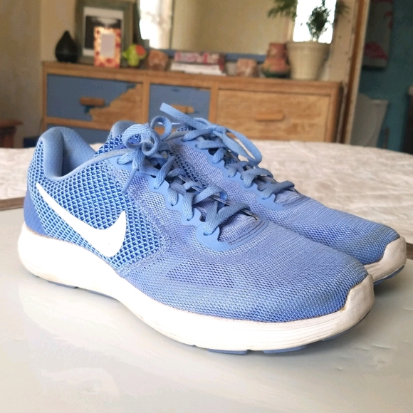 nike revolution 3blue
